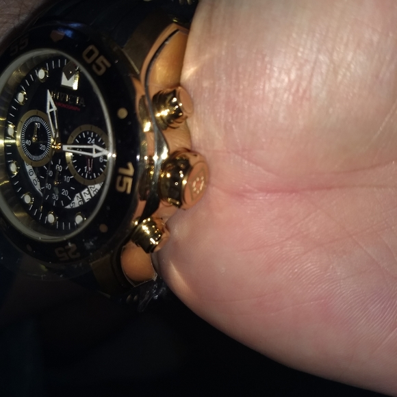 Invicta Pro Diver's Watch - Picture 4 of 8